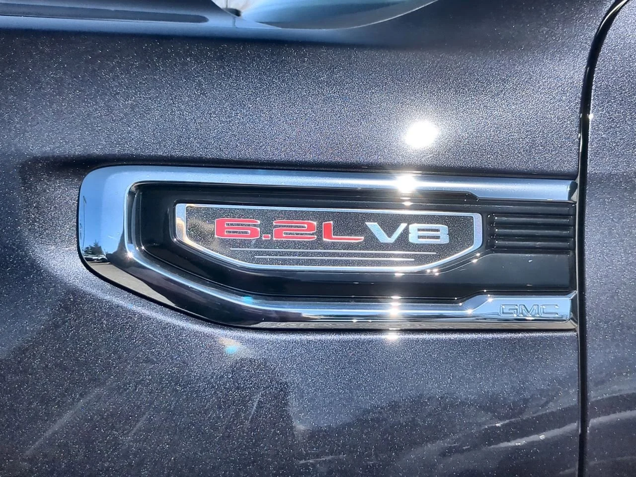 New 2026 TITANIUM RUSH METALLIC GMC SLT image 33