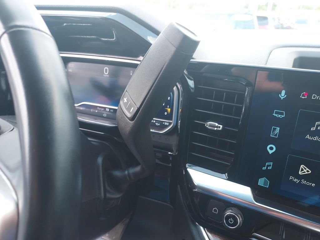 Used 2025 White Chevrolet LT image 24