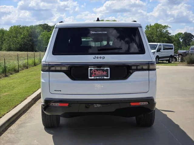 New 2026 Bright White Clear-Coat Exterior Paint Jeep  image 4