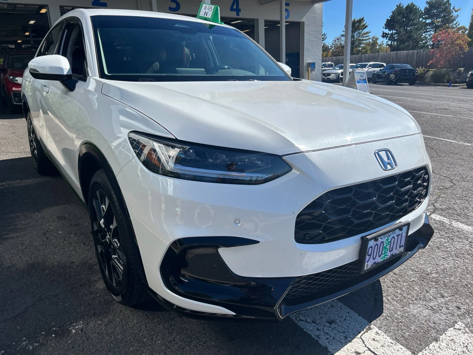 Used 2026 Platinum White Pearl Honda EX-L image 3