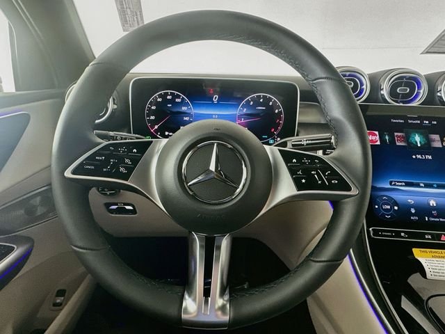 New 2026 MANUFAKTUR Patagonia Red Metallic Mercedes-Benz GLC 300 image 11