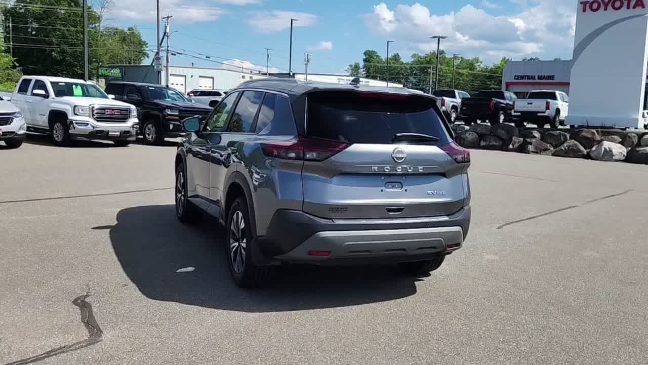 Used 2022 Gun Metallic Nissan SV image 7