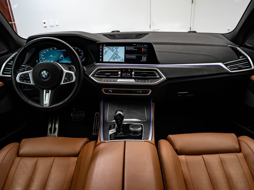 Used 2022 Phytonic Blue Metallic BMW M50i image 36