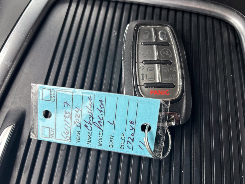 Used 2024 Silver Chrysler Touring L image 32