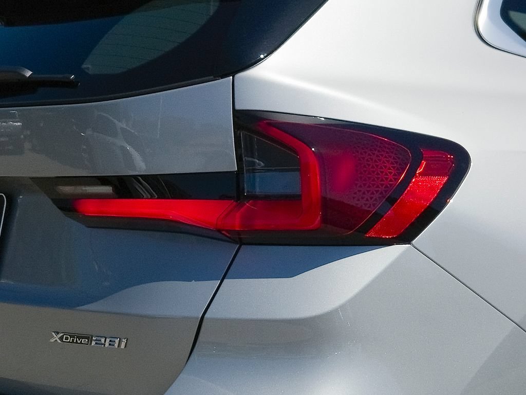 New 2026 Space Silver Metallic BMW xDrive28i image 6