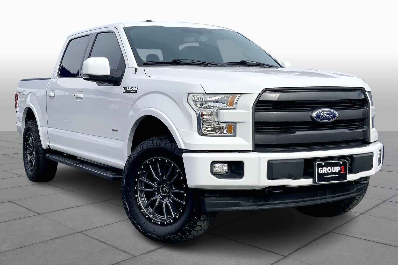 Used 2017 Oxford White Ford Lariat image 2