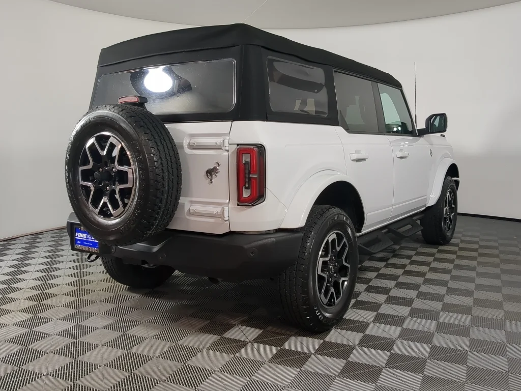 2024 Ford Bronco 4-Door Outer Banks - Photo 9