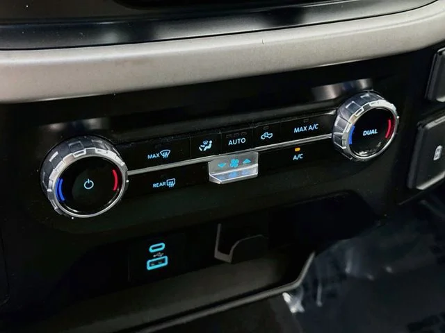 Used 2023 Black Ford XLT image 16