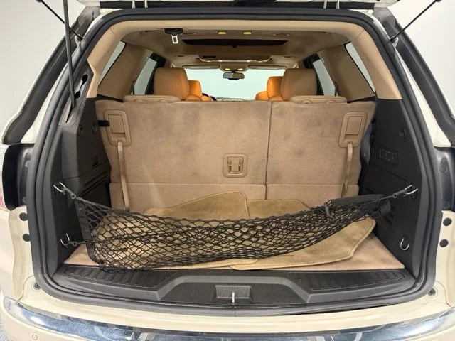 Used 2011 White GMC Denali image 32