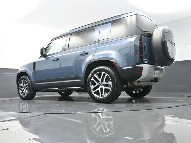 Used 2025 Blue Land Rover S image 34