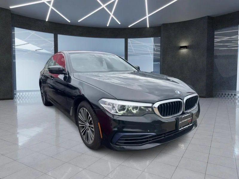2020 BMW 5 Series 530i xDrive Sedan's photo