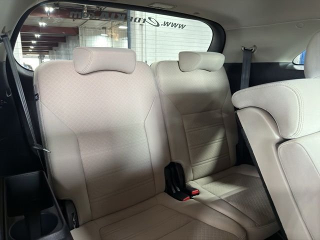 Used 2019 Purple Kia LX image 24