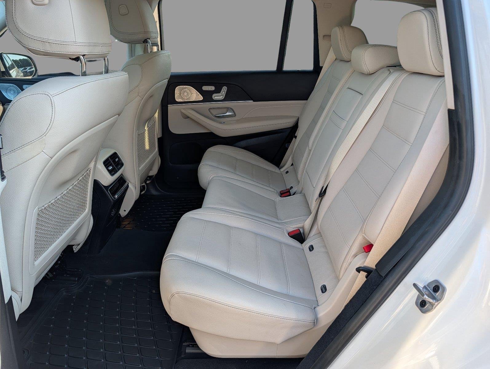 Used 2022 MANUFAKTUR Diamond White Bright Mercedes-Benz GLS 450 image 34