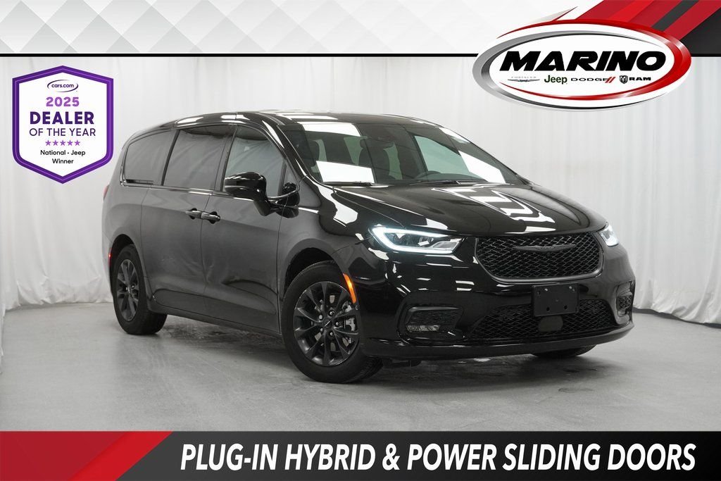 2024 Chrysler Pacifica PHEV Select
