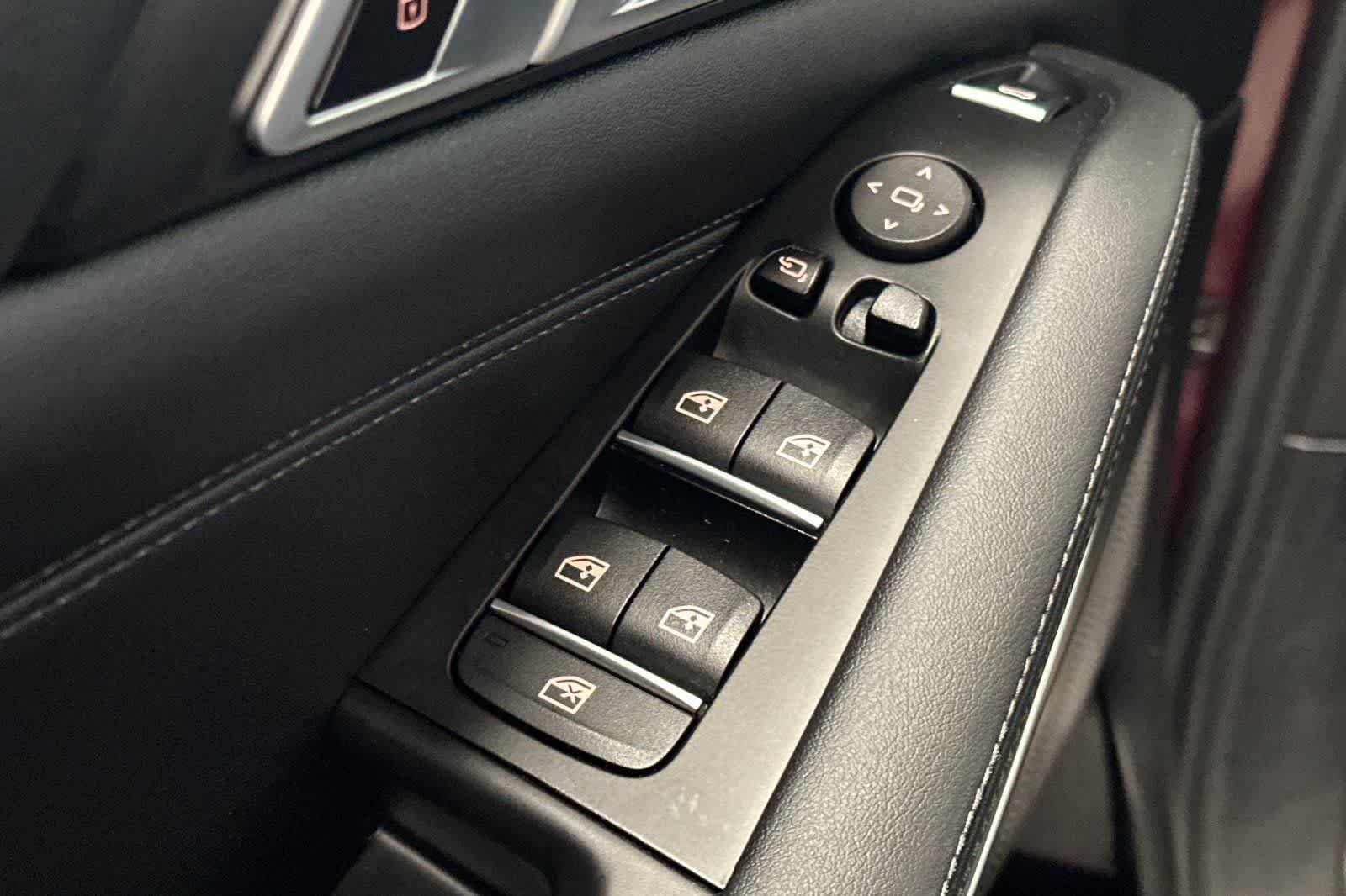Used 2023 Ametrin Metallic BMW M50i image 13