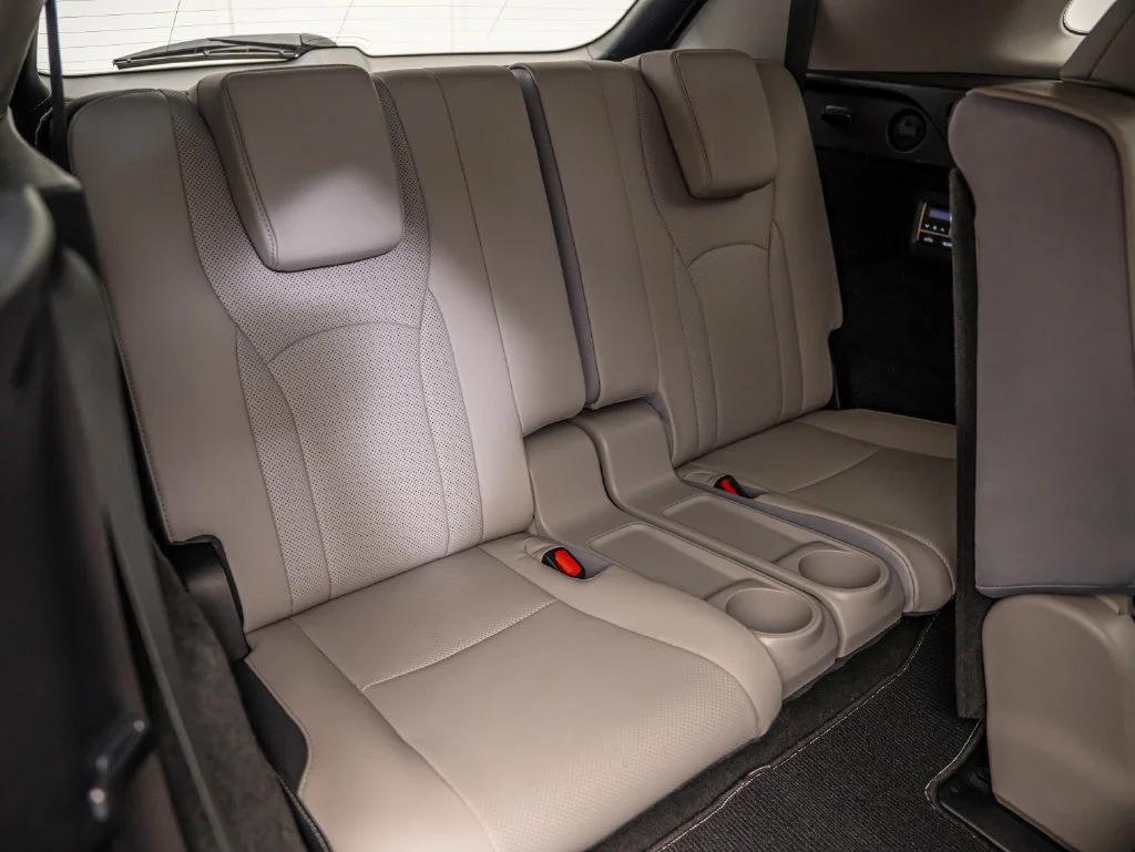 Used 2019 Eminent White Pearl Lexus 350L image 47