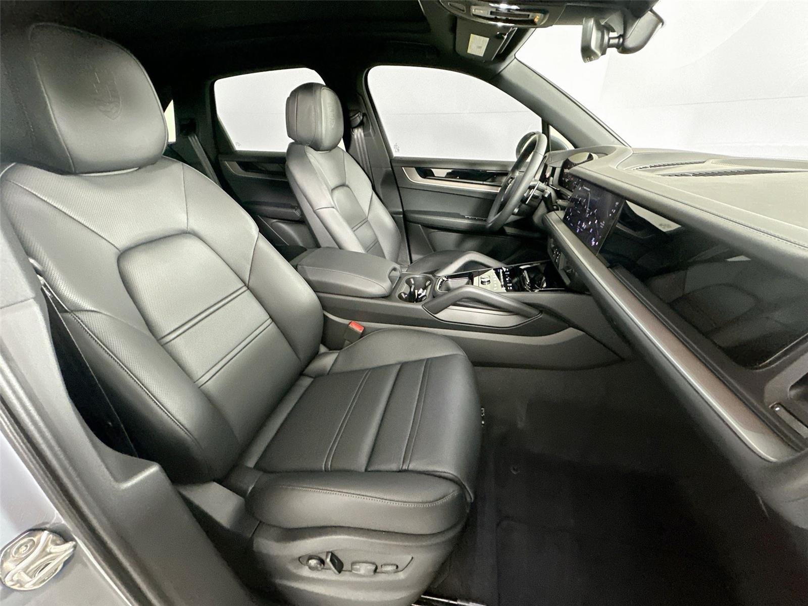 Certified Used 2026 Arctic Grey Porsche  image 27