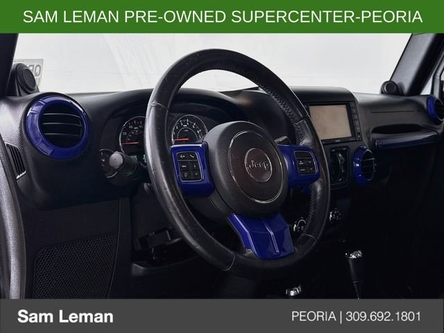 Used 2014 Gray Jeep Unlimited Sahara image 9