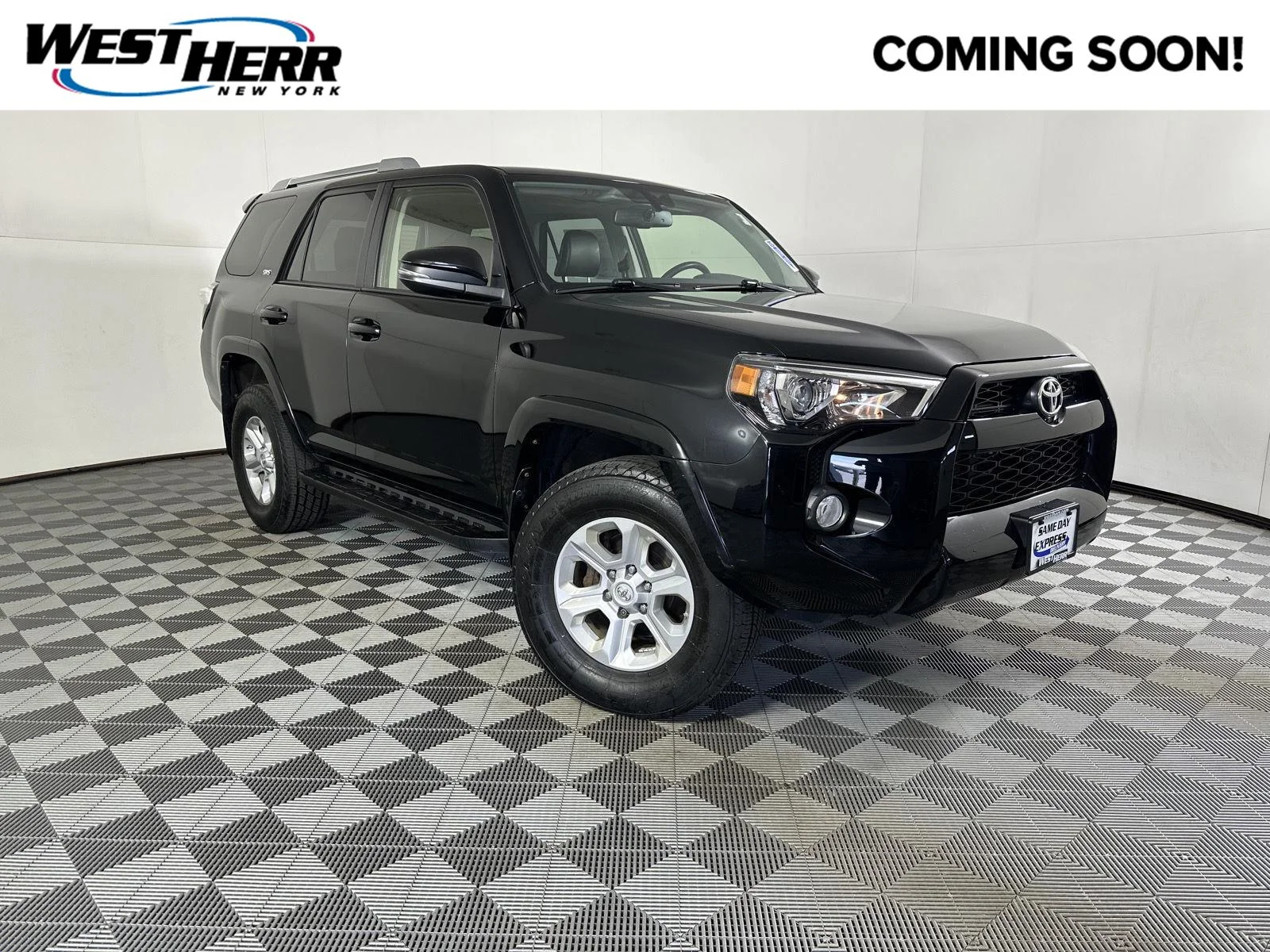 Used 2018 Midnight Black Metallic Toyota SR5 Premium image 1