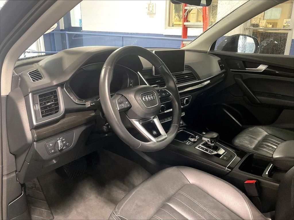 Used 2018 Gray Audi 2.0T image 8