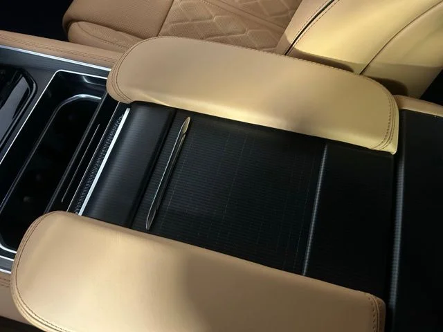 New 2026 Fathom Blue Pearl-Coat Exterior Paint (Late Availability) Jeep Grand Wagoneer image 31