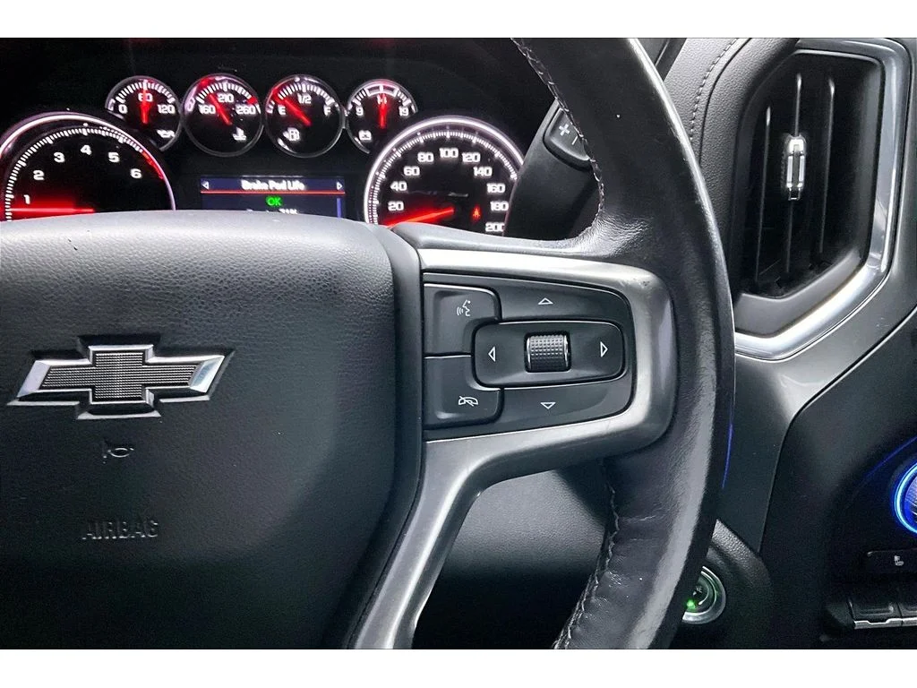 Used 2022  Chevrolet LT Trail Boss image 19