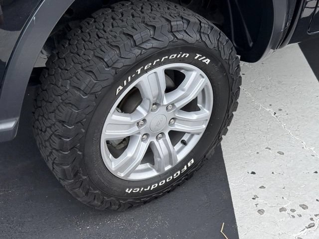 Used 2019 White Ford XL image 7