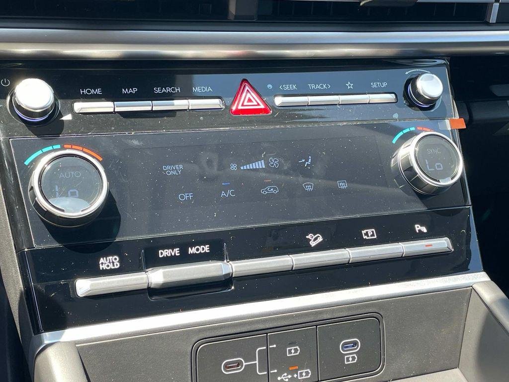 2026 Hyundai Santa Fe SE - Photo 13