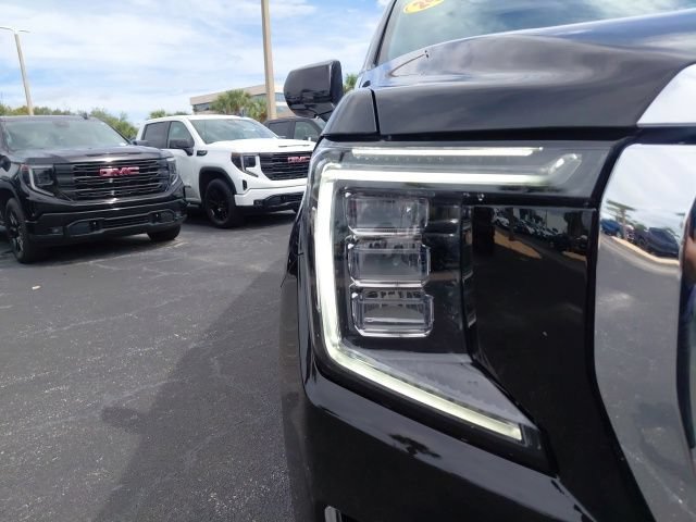Used 2024 Onyx Black GMC SLE image 12