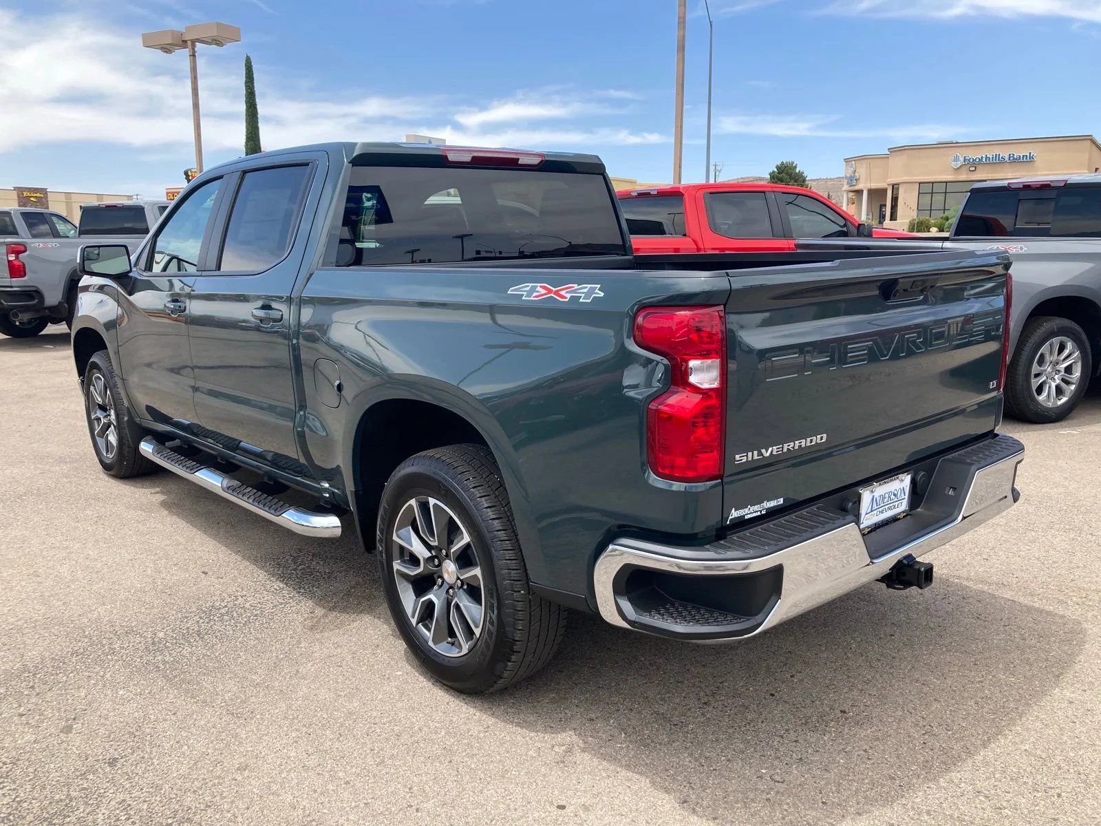 2025 Chevrolet Silverado 1500 LT - Photo 11