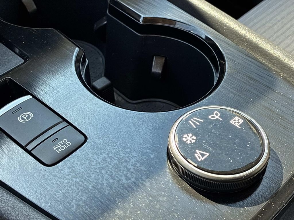 Used 2023 White Nissan SV image 28