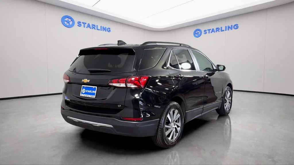 Used 2022 MOSAIC BLACK METALLIC Chevrolet LT image 8