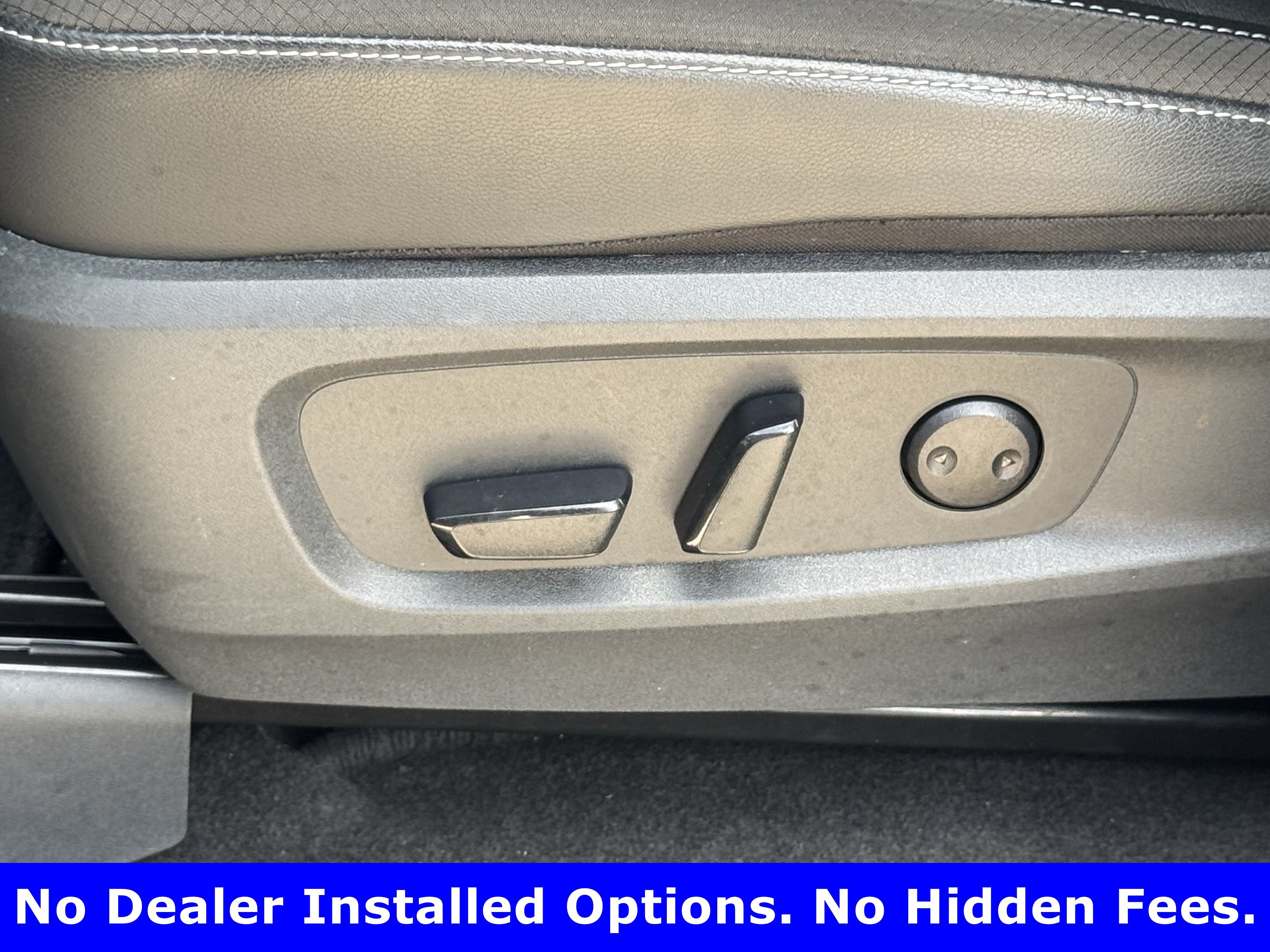 Used 2025 Gun Metallic Nissan SL image 23