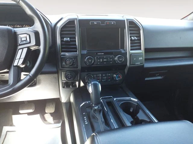 Used 2020 Silver Ford XLT image 11