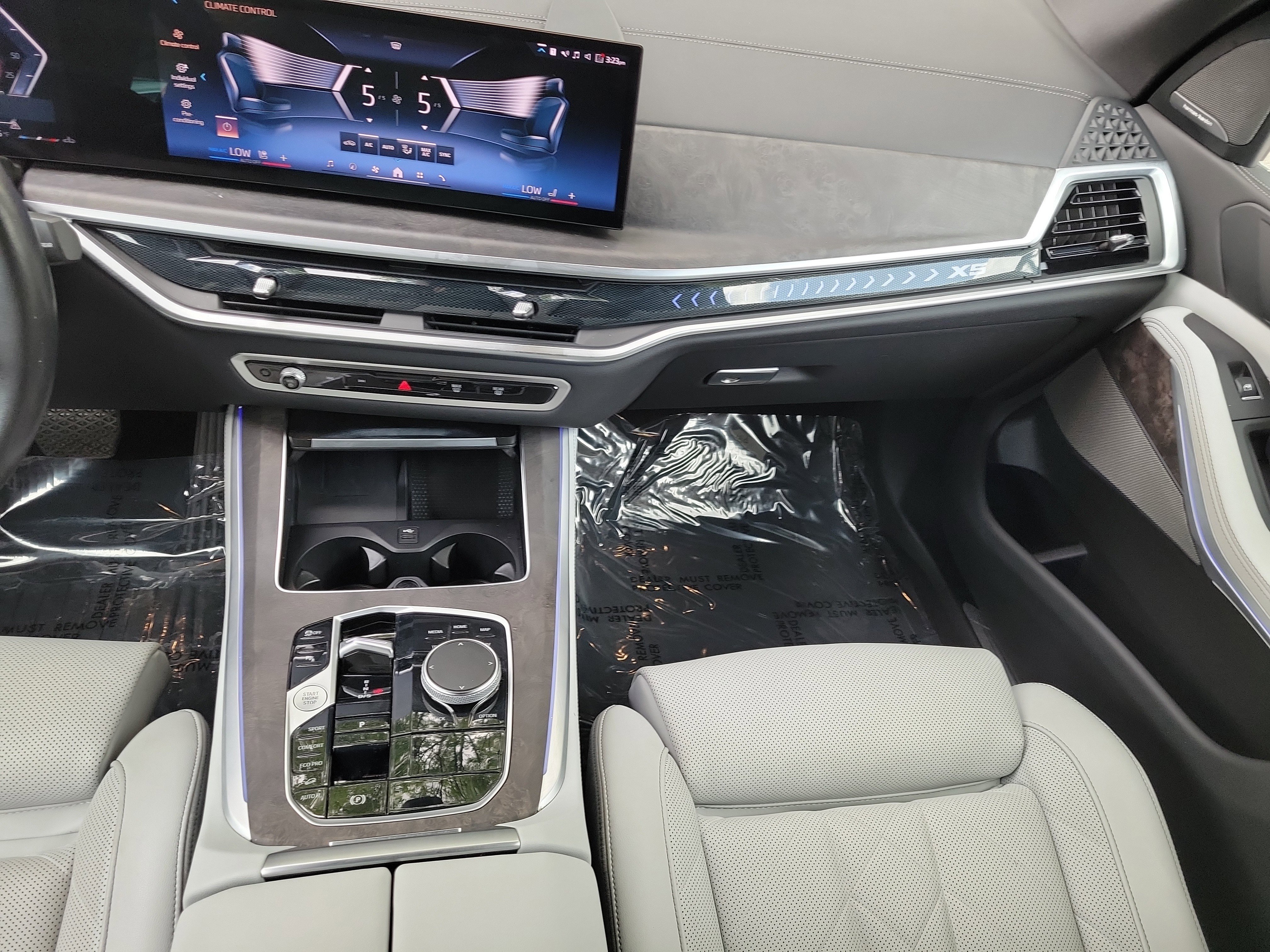 Certified Used 2024 Alpine White BMW xDrive40i image 10