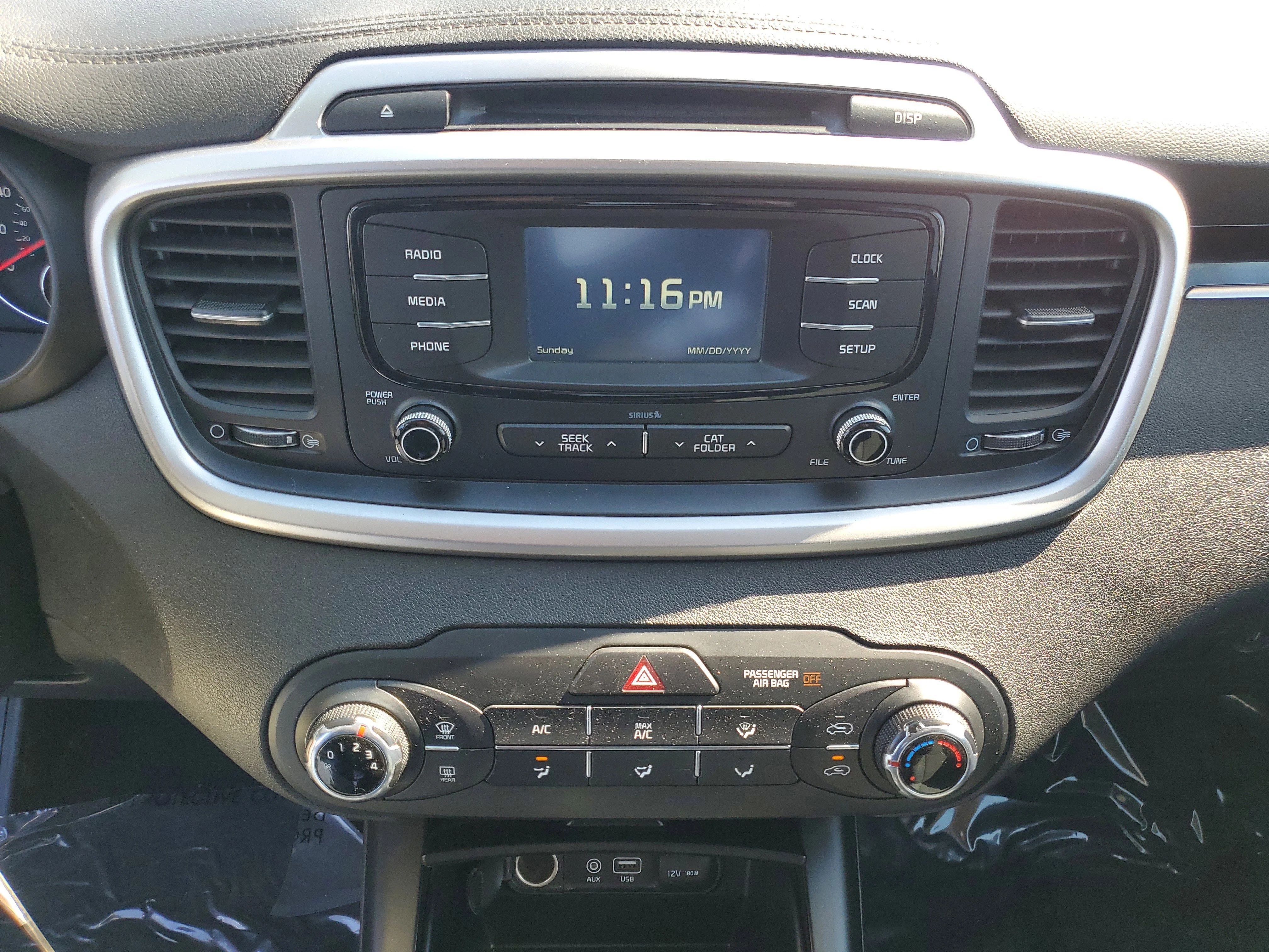 Used 2018 Snow White Pearl Kia LX V6 image 28