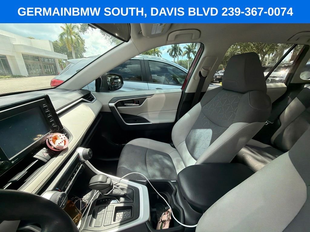 Used 2022 Pearl Toyota XLE image 18