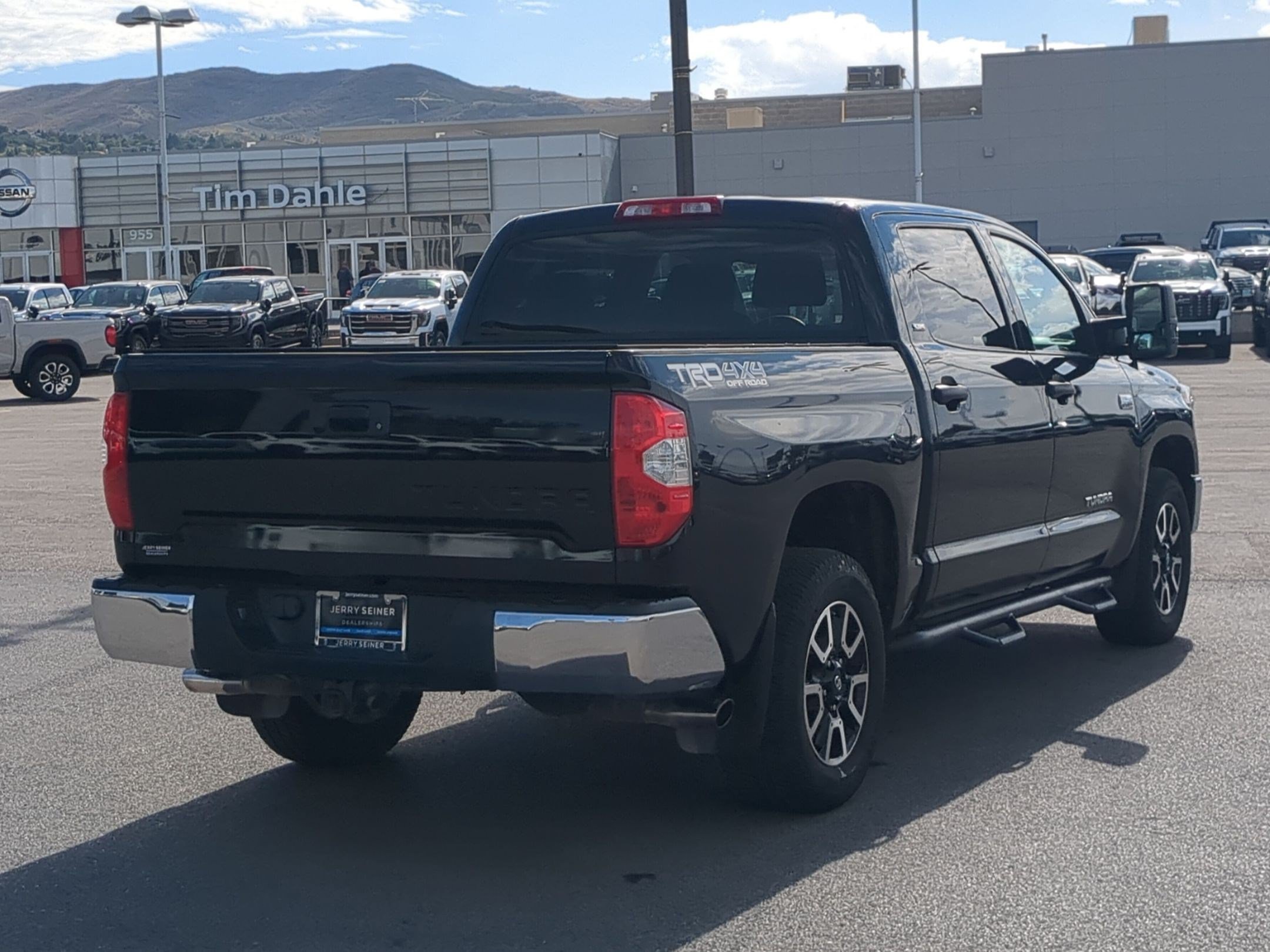 2018 Toyota Tundra SR5 - Photo 6