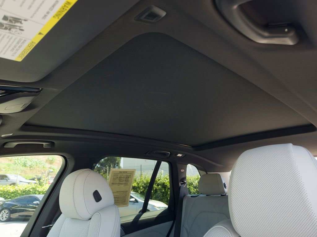 Used 2024 Alpine White BMW xDrive50e image 15
