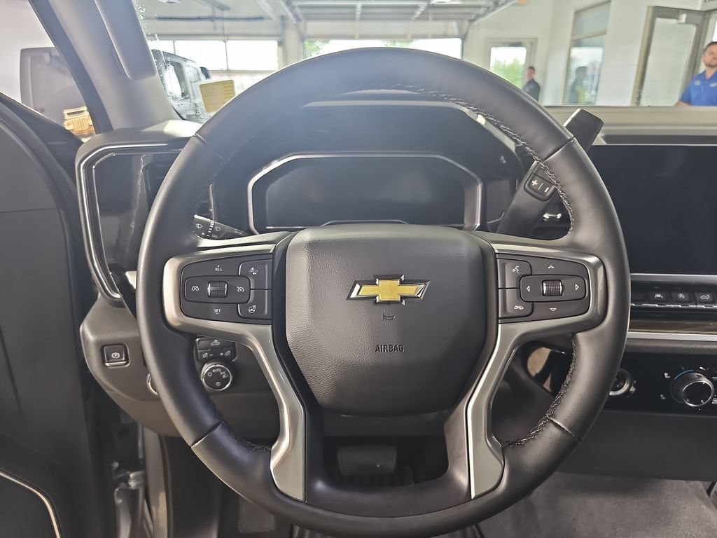 Used 2024 Sterling Gray Metallic Chevrolet LT (2FL) image 22