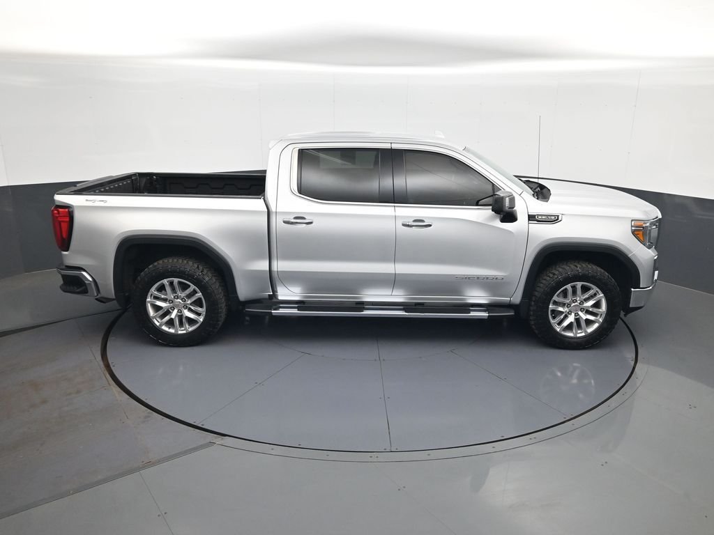 Used 2019 Silver GMC SLT image 17