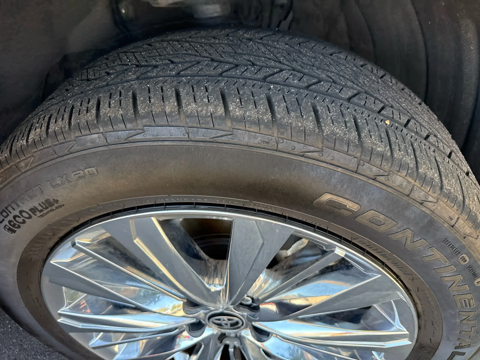 Used 2024 Wind Chill Pearl Toyota Platinum image 2