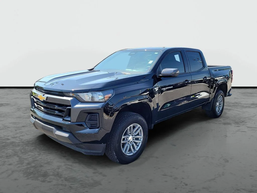 Used 2026 Black Chevrolet LT image 5