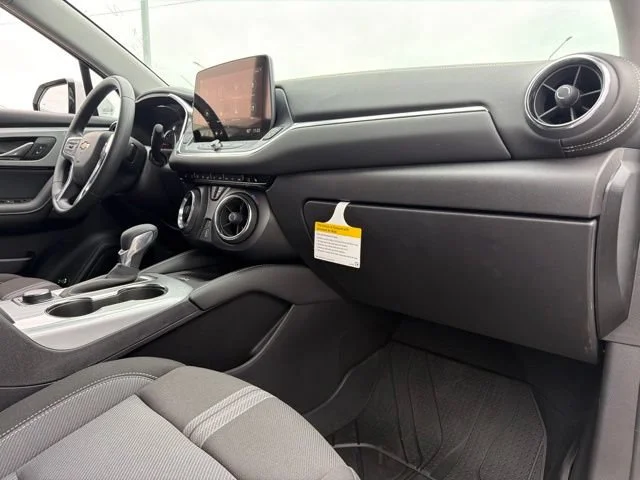 New 2026 Summit White Chevrolet 2LT image 23