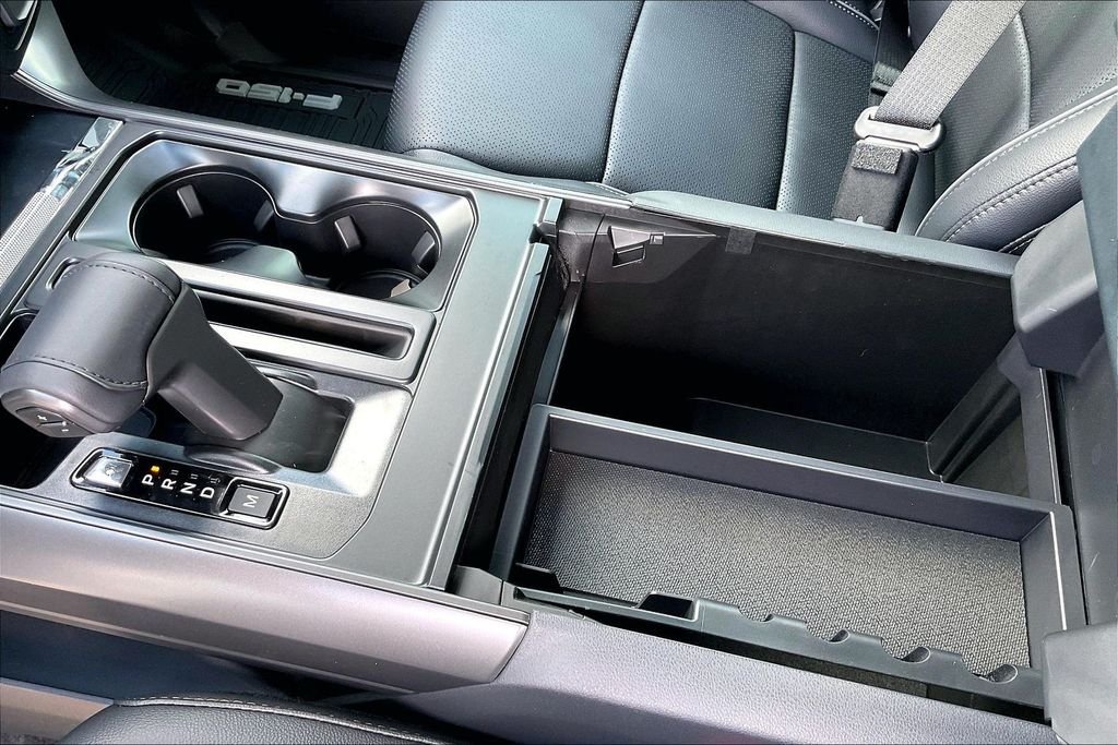 New 2026 Ford F-150 Lariat 4D SuperCrew