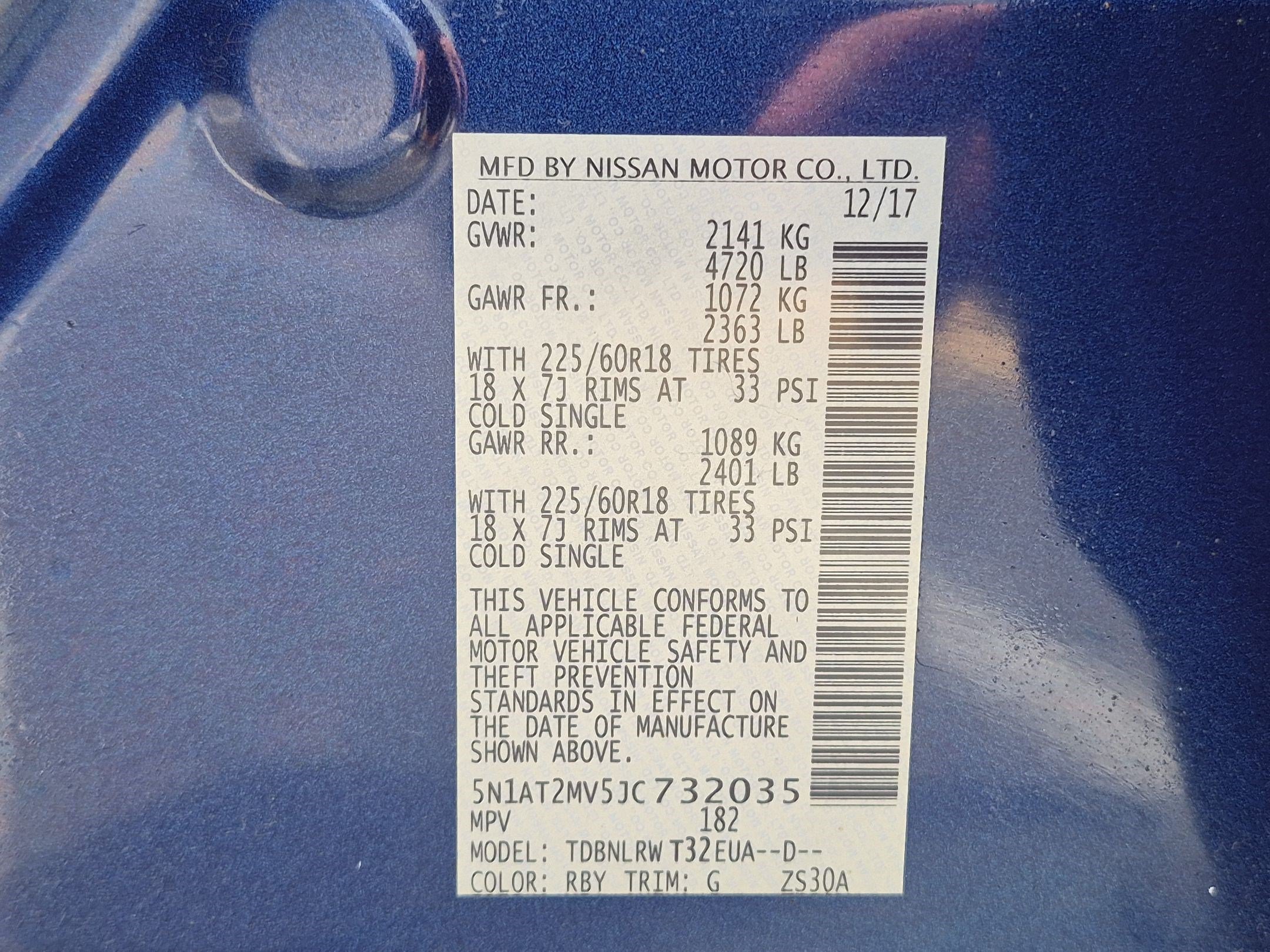 Used 2018 Caspian Blue Nissan SL image 33