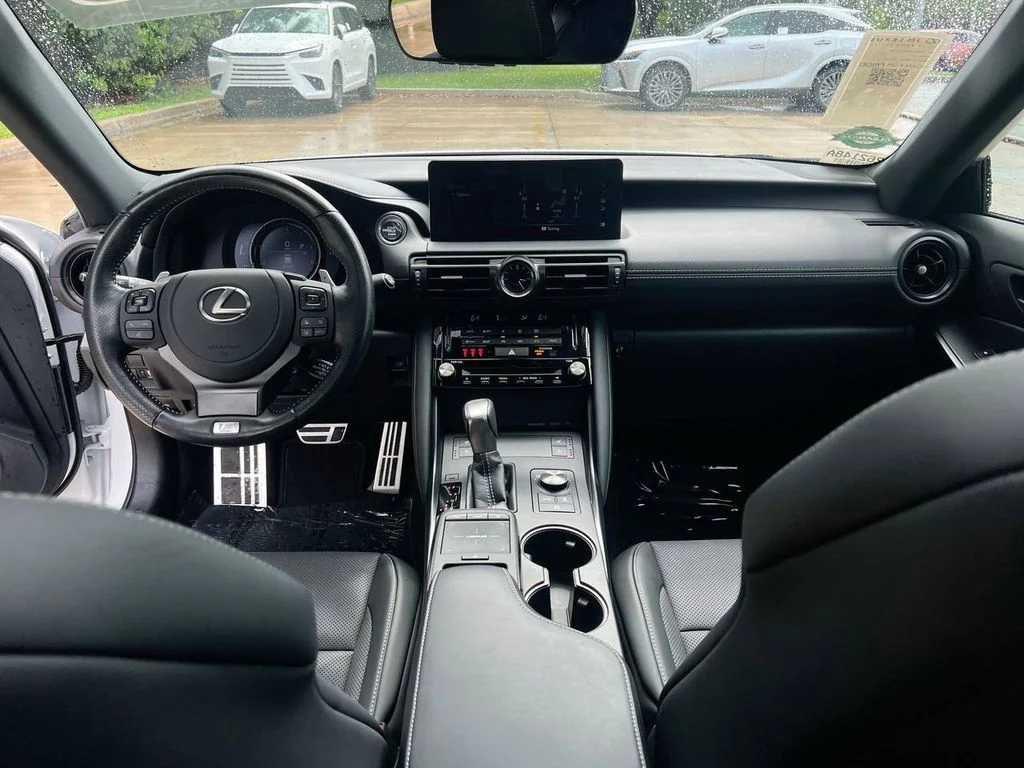 2024 Lexus IS 350 F SPORT - Photo 21