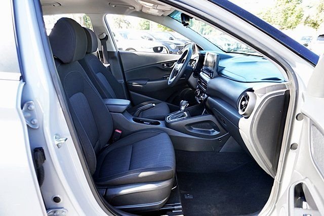 Used 2023 Silver Hyundai SEL image 10