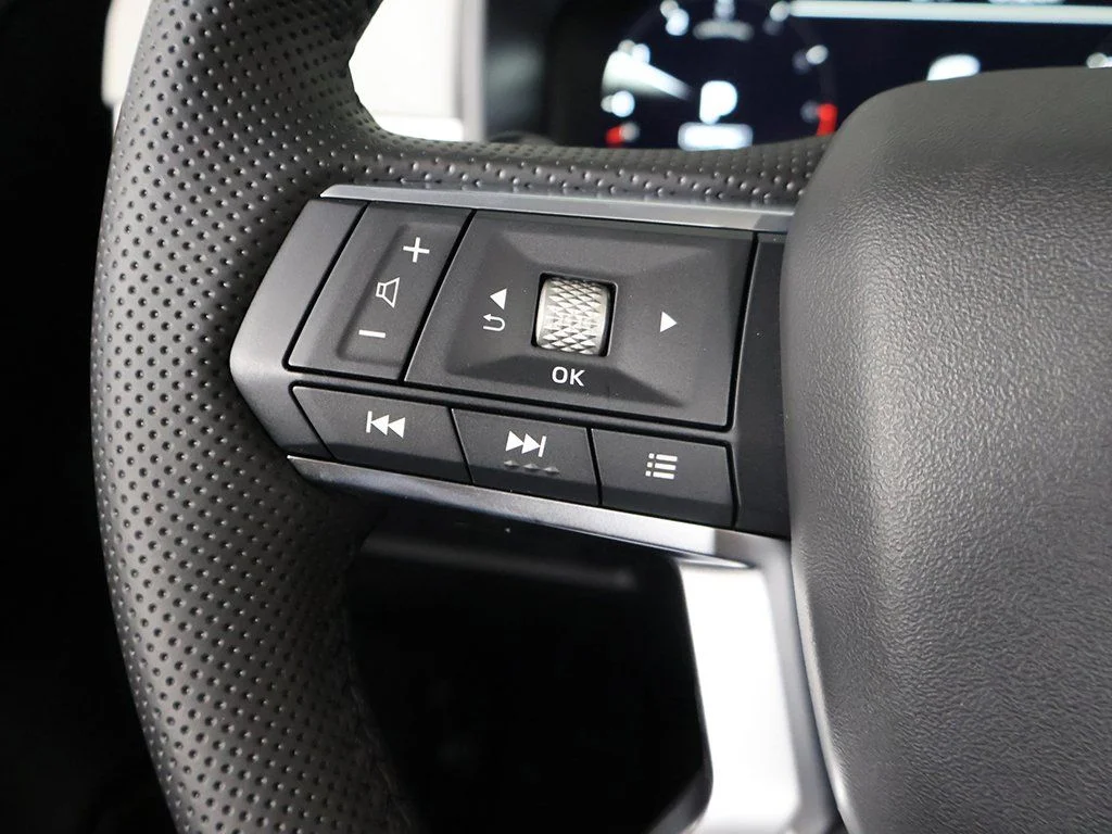 2025 Mitsubishi Outlander SE - Photo 44