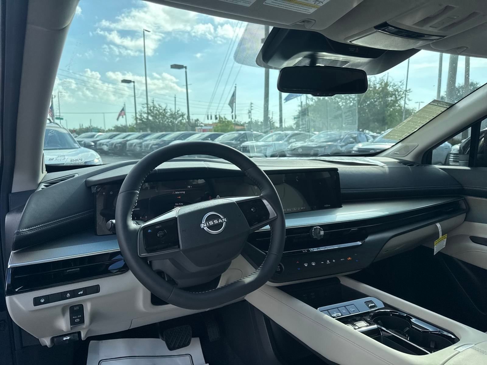 2025 Nissan Murano SL - Photo 13